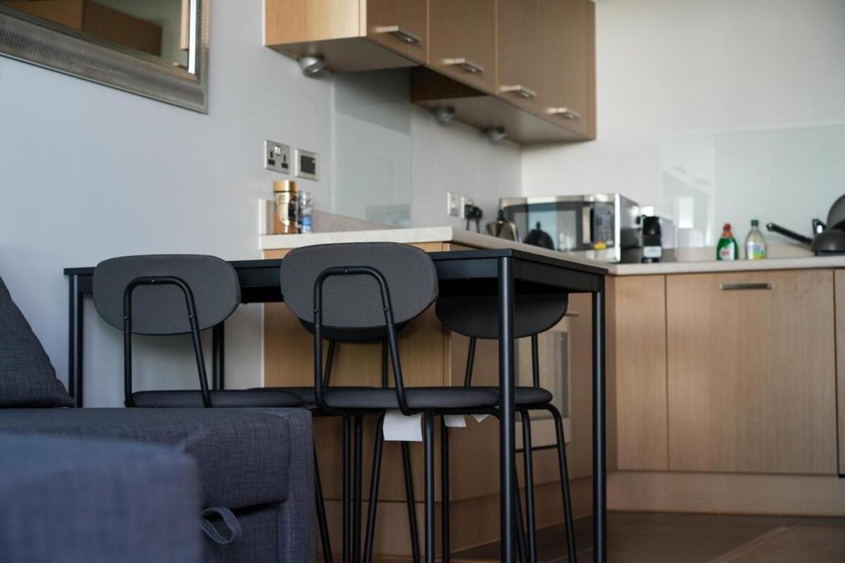 Apartment 1 Bed By The Battersea Power *