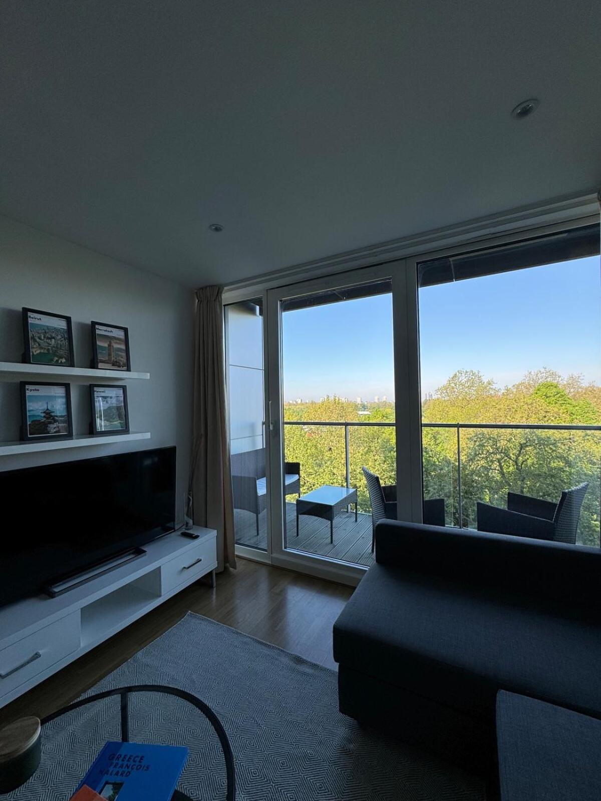 Apartment 1 Bed By The Battersea Power